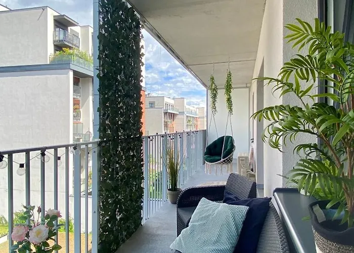 Grey House + Free Parking * Wroclaw