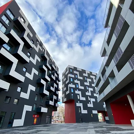 Grey House + Free Parking 아파트