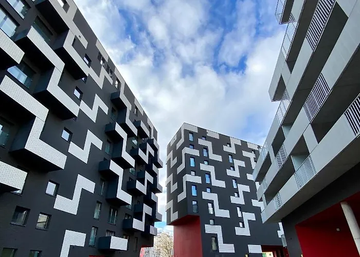 Grey House + Free Parking شقة