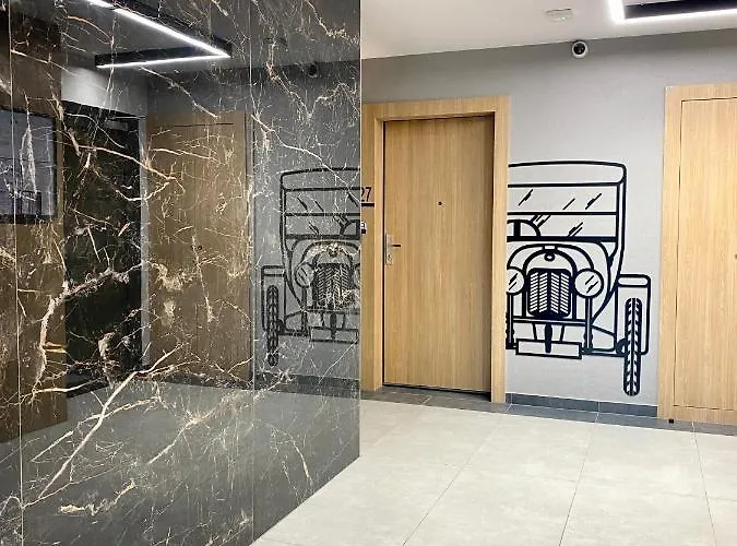 Grey House + Free Parking شقة فروتسواف