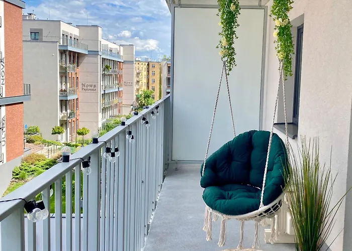 Grey House + Free Parking Vratislav